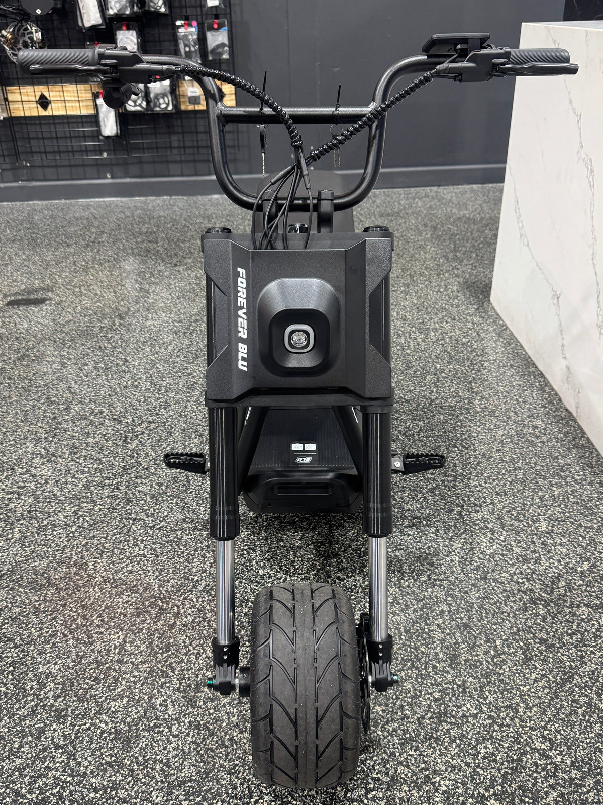 Forever Blu Ryze auto wheelie bike