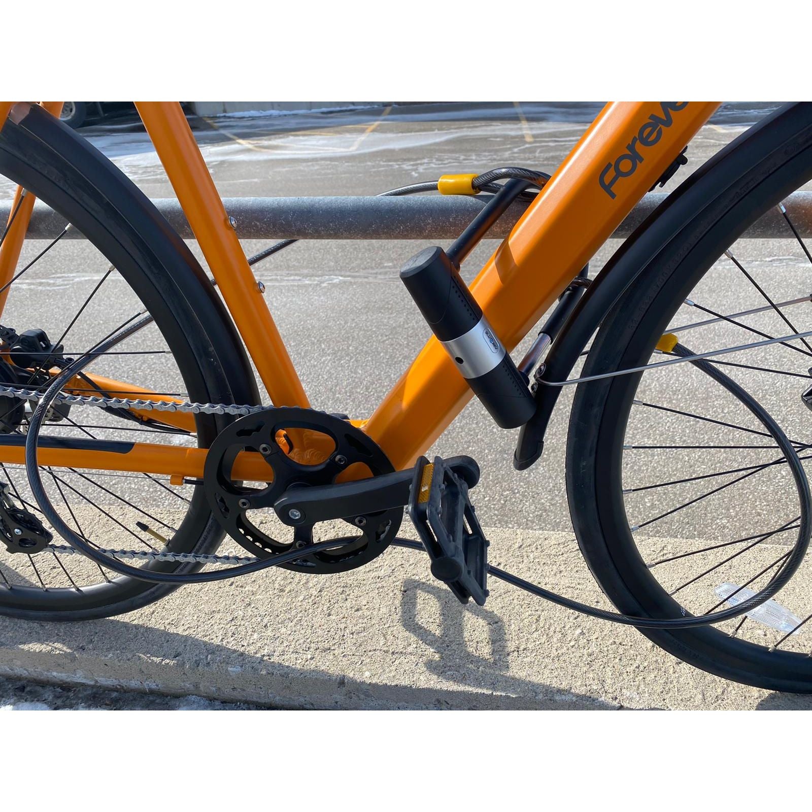 BlueRev U-lock with cable