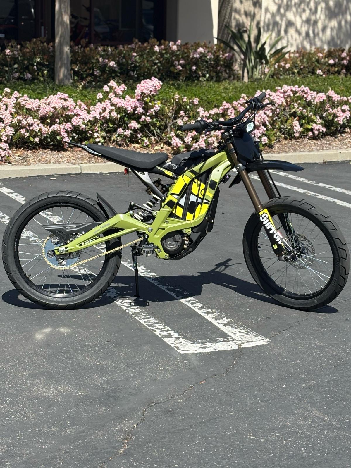 Pivotrax Cyber Street tire supermoto
